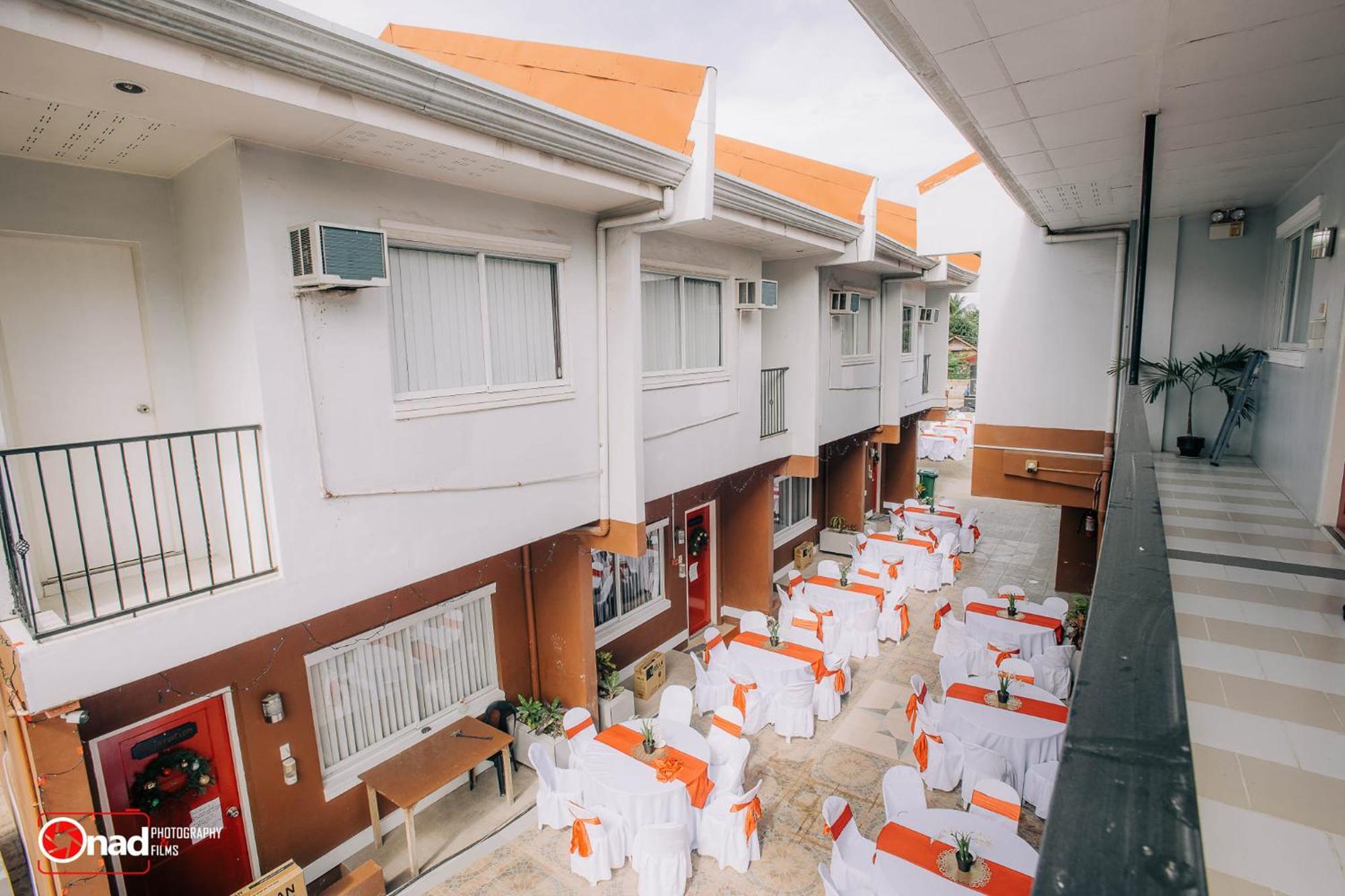 Ashley And Bill'S Suites 'N Garden Hotel And Vacation Homes Carcar Buitenkant foto